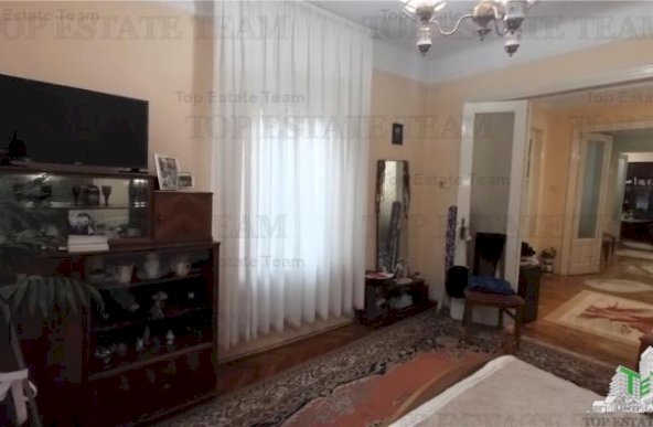 Casa individuala de vanzare in zona Stefan cel Mare