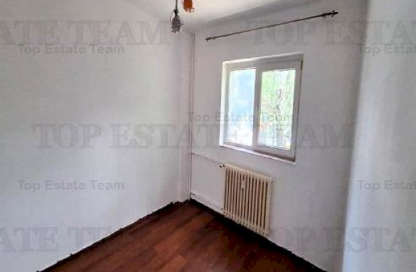 Apartament 2 camere de vanzare in zona Baicului