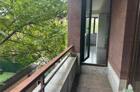 Apartament 3 camere de vanzare in zona Bucurestii Noi