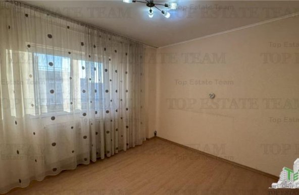 Apartament 4 camere decomandat 2 bai 2 balcoane bloc 1983 metrou Dristor