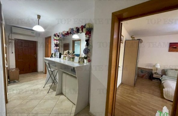 Vila P+1+M cu spatiu comercial la parter in zona Doamna Ghica