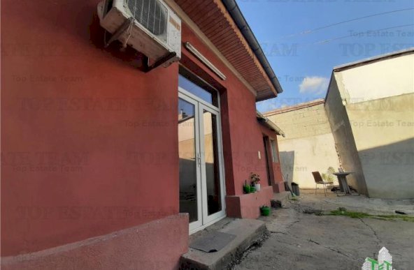 Teren generos 370 mp cu casa demolabila, deschidere la strada asfaltata