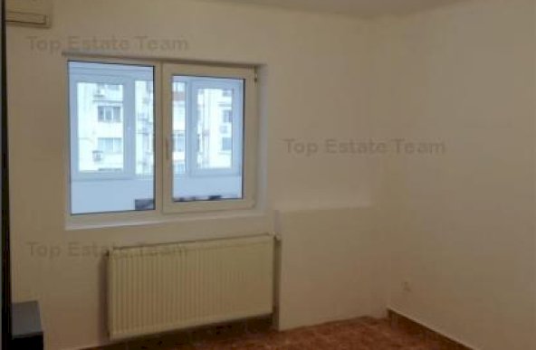 Apartament 3 camere Zona Nerva Traian