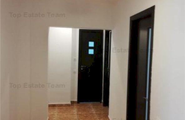 Apartament 3 camere Zona Nerva Traian