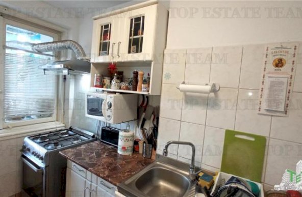 Apartament 2 camere de vanzare, zona Stefan cel Mare