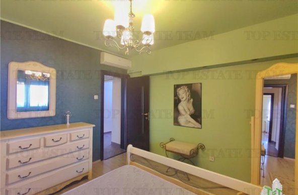 Apartament 3 Camere cu parcare de Inchiriat Bd. Decebal