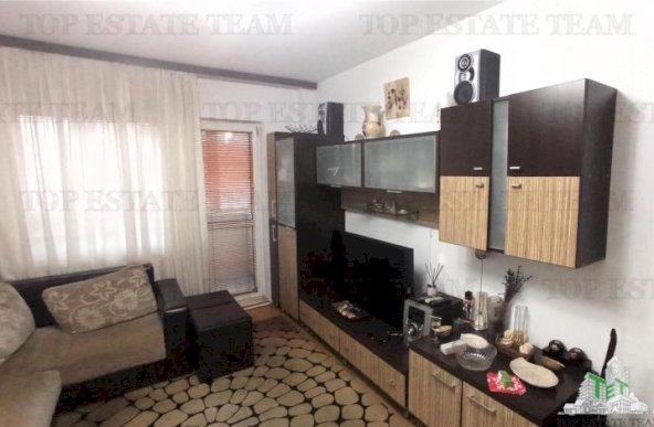 Apartament 3 camere de vanzare, zona Parcul Circului