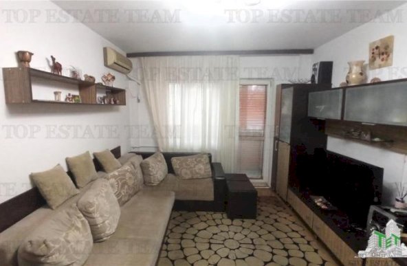 Apartament 3 camere de vanzare, zona Parcul Circului