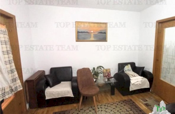 Apartament 3 camere de vanzare, zona Parcul Circului