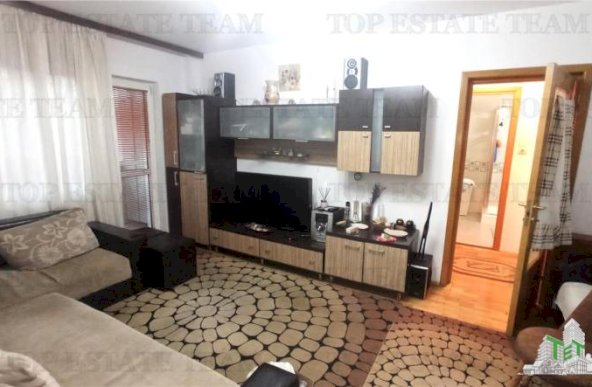 Apartament 3 camere de vanzare, zona Parcul Circului