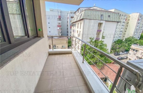 Apartament de vanzare cu 3 camere in zona Dorobanti