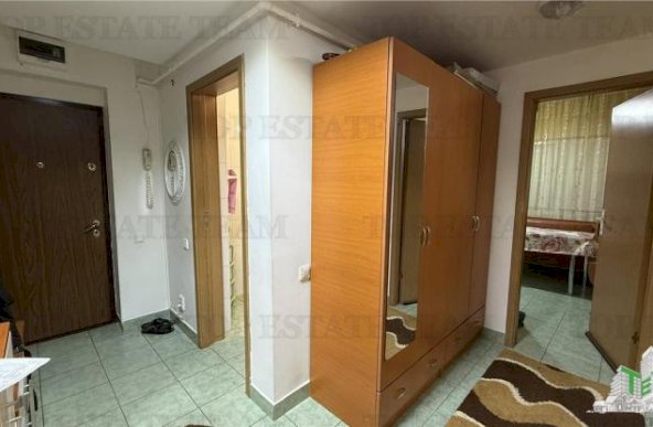 Apartament 3 camere 2 bai decomandat centrala proprie metrou Timpuri Noi