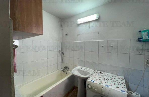 Oferta Apartament 3 camere la pret de Garsoniera centrala proprie in vila metrou Eroii Revolutiei