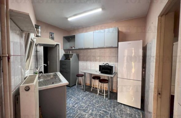 Oferta Apartament 3 camere la pret de Garsoniera centrala proprie in vila metrou Eroii Revolutiei