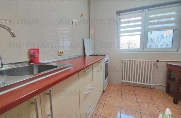 Apartament 3 camere Magura Vulturului Nemobilat