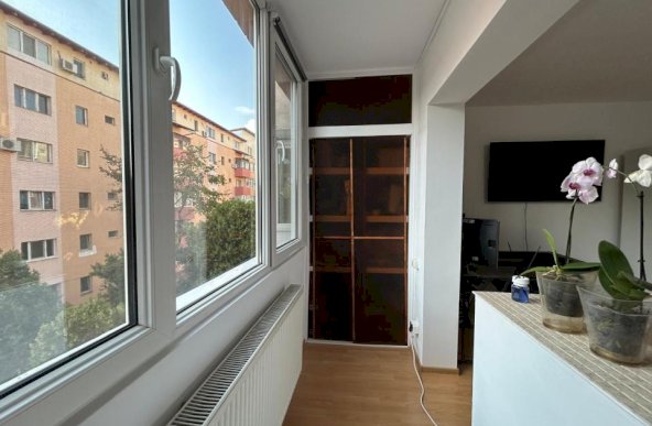 Apartament 1 camera, etaj 2