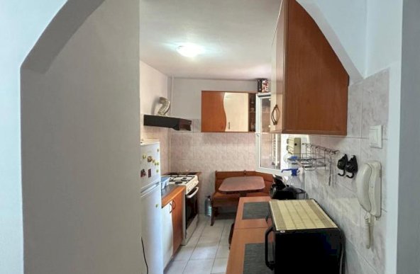 Apartament 1 camera, etaj 2