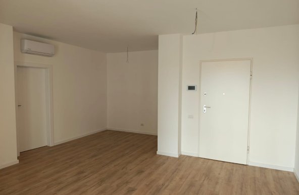 Apartamanet 2 camere Torontalului