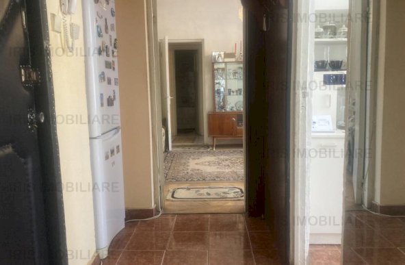  Podu Ros!Apartament 3 camere,etaj 1/4,75000euro!