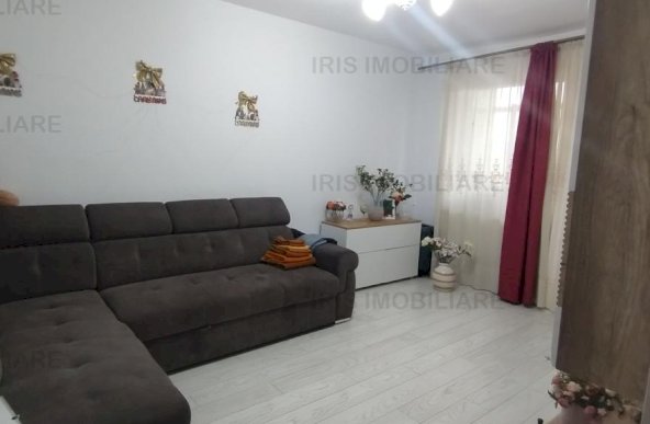 78000euro!Podu ros! Apartament 3 camere,decomandat,la strada!