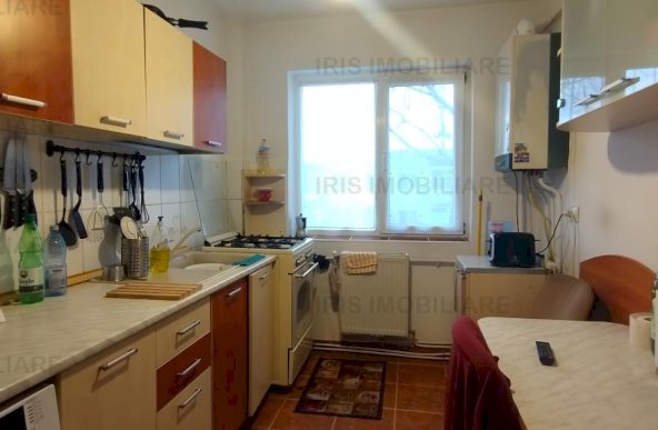 78000euro!Podu ros! Apartament 3 camere,decomandat,la strada!