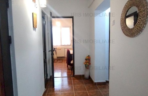 78000euro!Podu ros! Apartament 3 camere,decomandat,la strada!