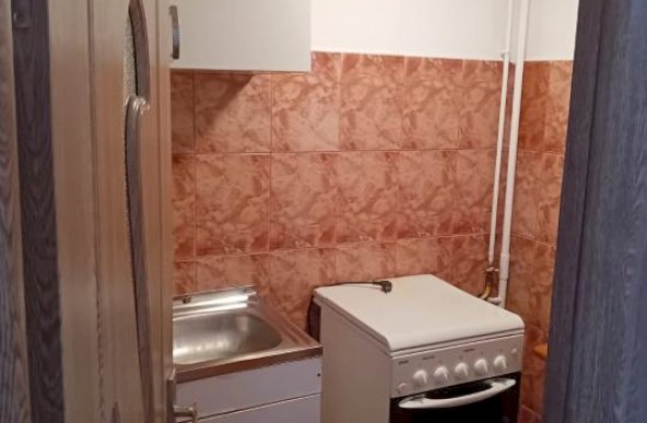 260Euro! Garsoniera Galata, et 1, renovata