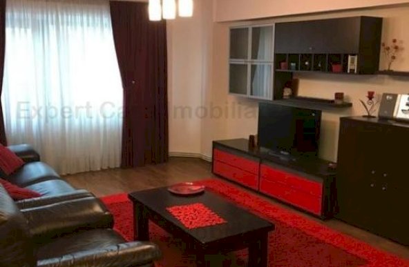 Apartament 4 camere de inchiriat zona Garii