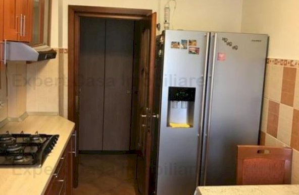 Apartament 4 camere de inchiriat zona Garii