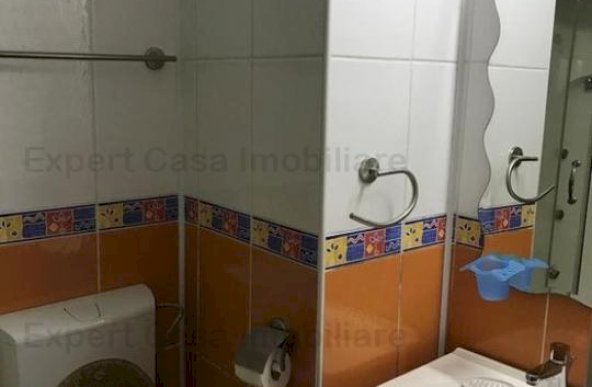 Apartament 4 camere de inchiriat zona Garii