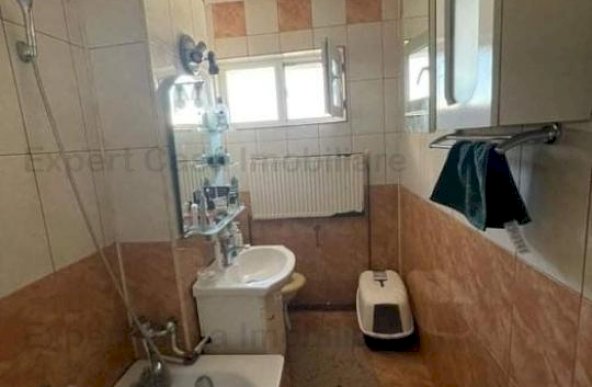 Inchiriez apartament Podu Ros