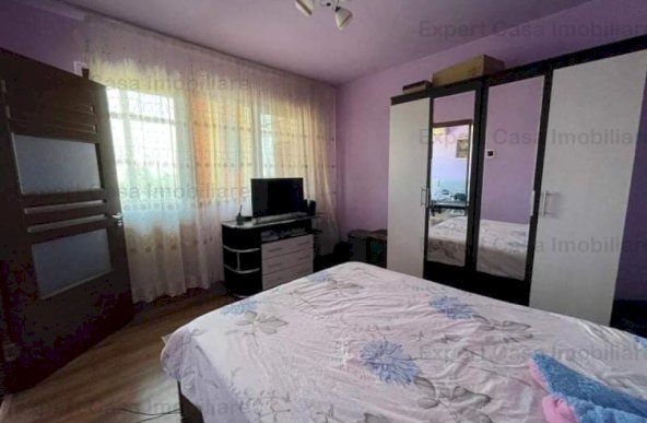 Inchiriez apartament Podu Ros