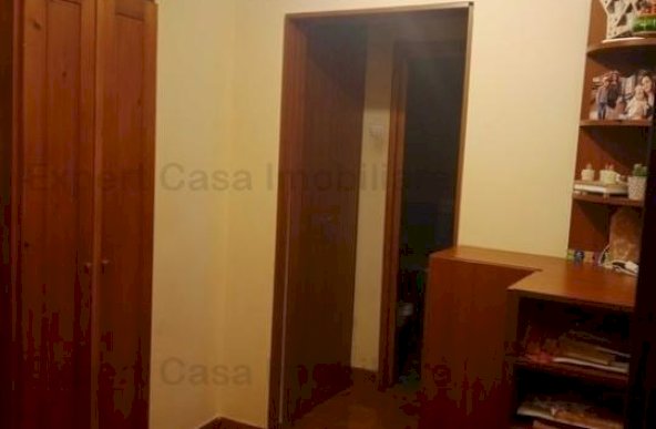 Vand apartament 2 camere 70000