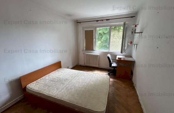 Apartament 4 Camere Decomandat Etaj Intermediar Tatarasi 