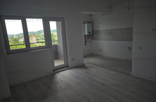 Apartamente noi de vanzare