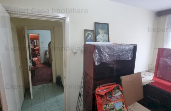 Apartament 2 camere Podu Ros. Centru. Etaj 2