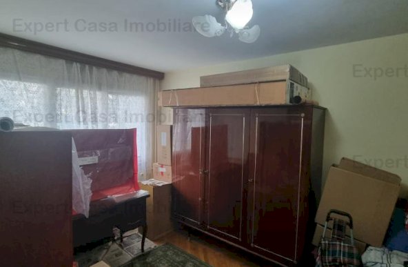 Apartament 2 camere Podu Ros. Centru. Etaj 2