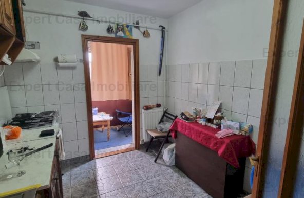 Apartament 3 camere Decomandat. Pacurari. Petru poni