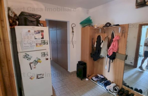 Apartament 3 camere Decomandat. Pacurari. Petru poni