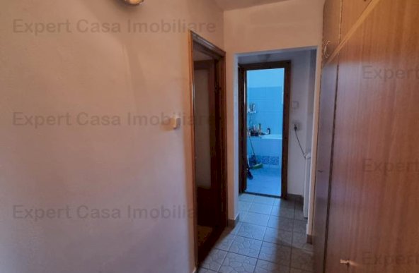 Apartament 3 camere Decomandat. Pacurari. Petru poni