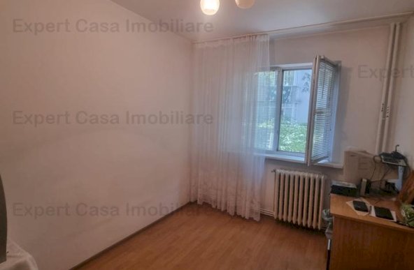 Apartament 3 camere SD. Parter cu balcon. Dacia