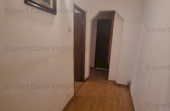 Apartament 3 camere SD. Parter cu balcon. Dacia