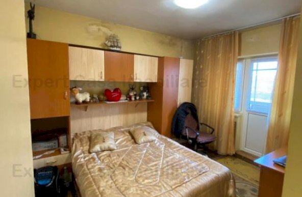 Apartament | 4 camere | Semidecomandat | Pacurari