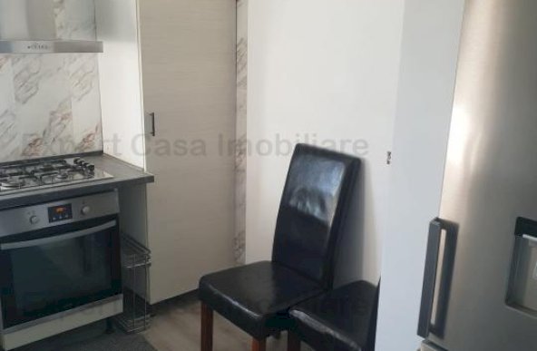 Apartament 2 camere decomandat Podu Ros