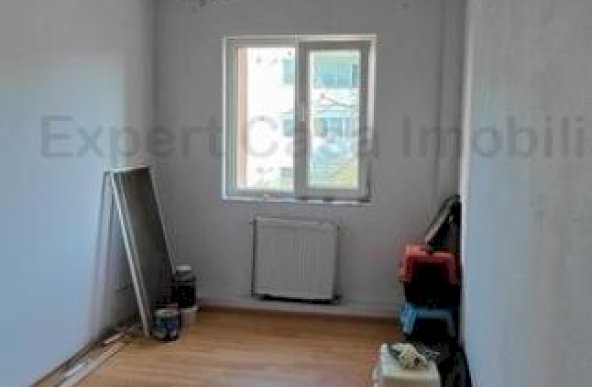 Apartment cu 4 camere Podu Ros