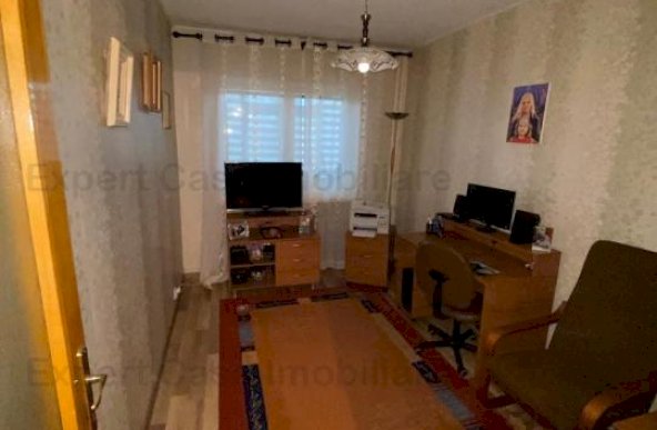 Apartament | 4 camere | Semidecomandat | Copou