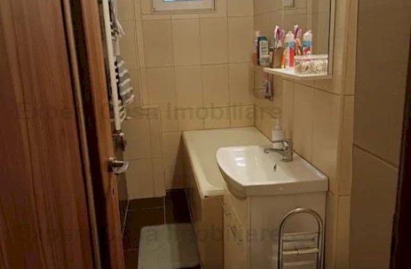 Apartament 3 camere,Alexandru-Piata Voievozilor