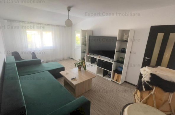 Apartament 3 camere,piata Alexandru cel Bun