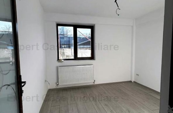 Apartament 4 camere la vila 2023,Podul de Fier-Moara de Vant