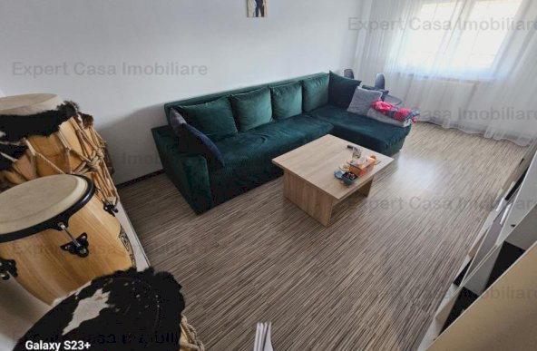 Apartament 3 camere decomandat Alexandru Cel Bun